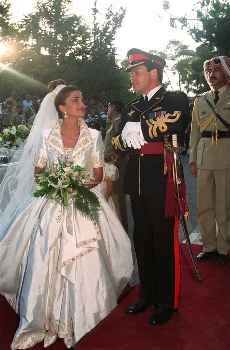 queen rania wedding dress